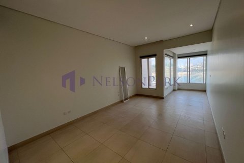 4 bedrooms Villa in Doha, Qatar No. 57970 12