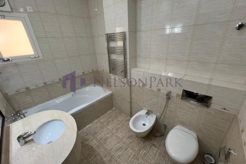 5 bedrooms Villa in Doha, Qatar No. 57969 16
