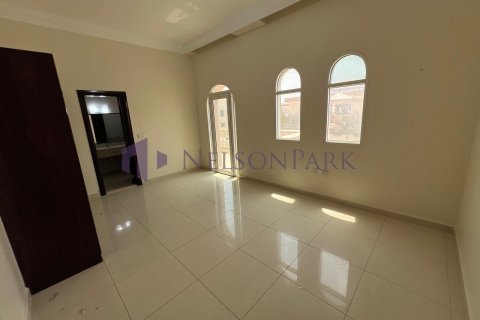 5 bedrooms Villa in Doha, Qatar No. 57969 13