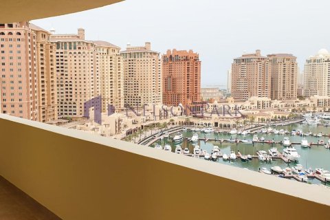 3 bedrooms Apartment in Doha, Qatar No. 57954 9