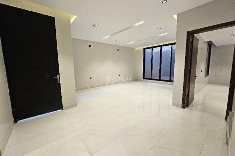 7 bedrooms Villa in Riyadh, Saudi Arabia No. 62830 8