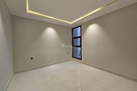 7 bedrooms Villa in Riyadh, Saudi Arabia No. 62830 16