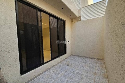 7 bedrooms Villa in Riyadh, Saudi Arabia No. 62830 6