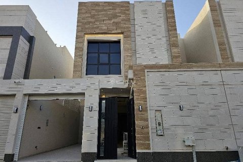 7 bedrooms Villa in Riyadh, Saudi Arabia No. 62830 1