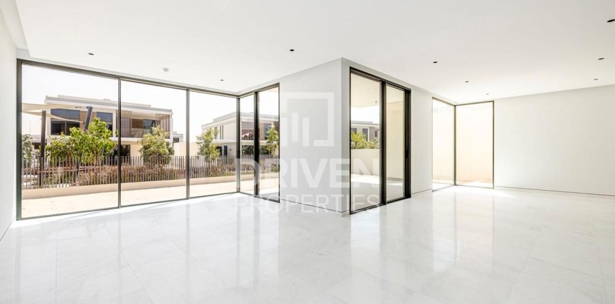 Villa de 5 dormitorios en Harmony, UAE No. 83684