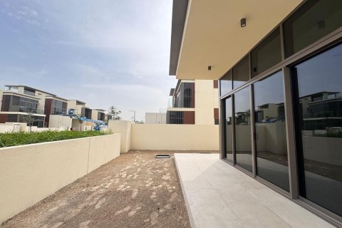 5 غرفة نوم  فيلا في Golf Place, الإمارات العربية المتحدة رقم 99909 15