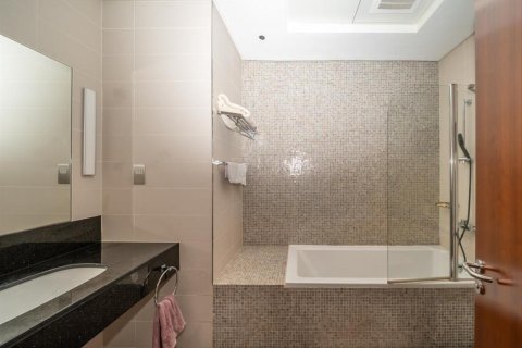 Appartement de 1 chambre à Central Park Tower, UAE No. 99890 9