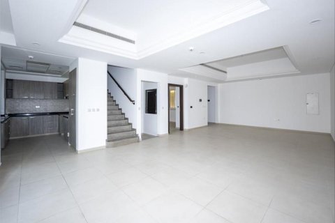 4 bedrooms Townhouse in Dubai Sports City, UAE No. 99911 2