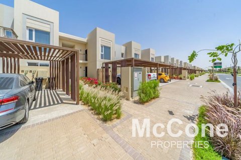 Appartement de 2 chambres à Dubai, UAE No. 74348 11