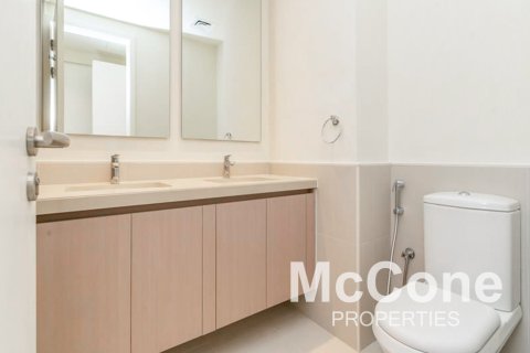 Appartement de 2 chambres à Dubai, UAE No. 74348 8