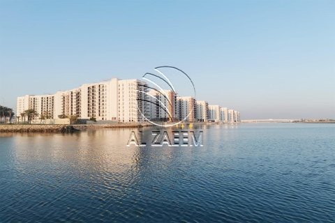 Apartment de 3 dormitorios en  Yas Island, UAE No. 91334 1