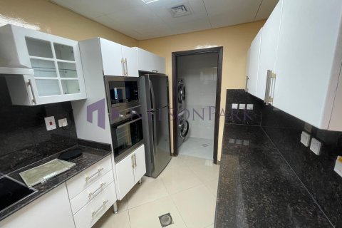 3 bedrooms Apartment in Doha, Qatar No. 57311 13