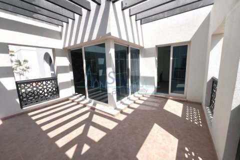 Villa comercial de 4 dormitorios en Umm Suqeim, UAE No. 72595 23
