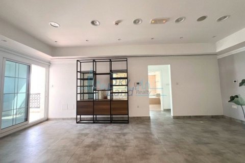 Villa comercial de 4 dormitorios en Umm Suqeim, UAE No. 72595 5