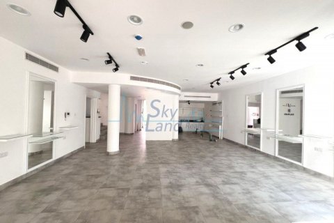 Villa comercial de 4 dormitorios en Umm Suqeim, UAE No. 72595 11