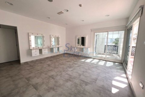Villa comercial de 4 dormitorios en Umm Suqeim, UAE No. 72595 15