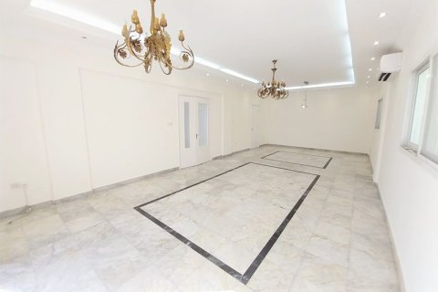 Villa de 4 dormitorios en Al Manhal, UAE No. 33295 3