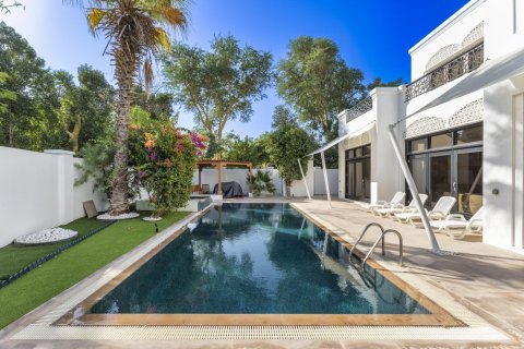 Villa de 6 dormitorios en Jasmine Leaf, UAE No. 101606 3