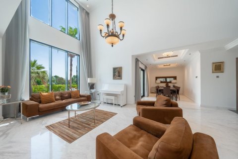 Villa de 4 dormitorios en Jumeirah Islands, UAE No. 101607 3
