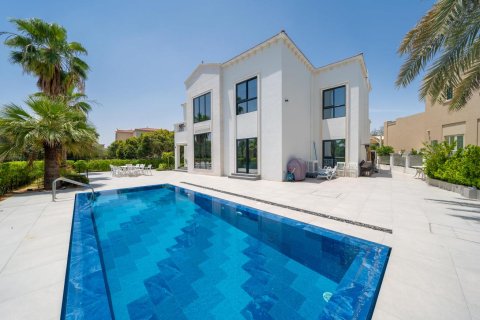 Villa de 4 dormitorios en Jumeirah Islands, UAE No. 101607 15