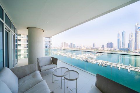Apartment de 3 dormitorios en EMAAR Beachfront, UAE No. 101605 11