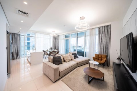 Apartment de 3 dormitorios en EMAAR Beachfront, UAE No. 101605 2