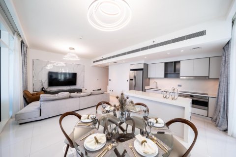 Apartment de 3 dormitorios en EMAAR Beachfront, UAE No. 101605 3