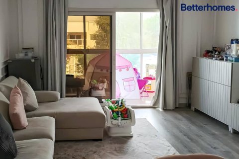 5 bedrooms Villa in Sharjah, UAE No. 10233 4