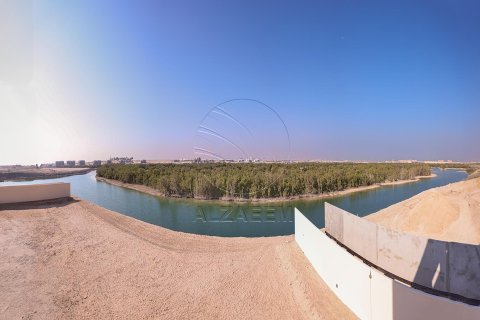5 bedrooms Villa in Abu Dhabi, UAE No. 89890 16