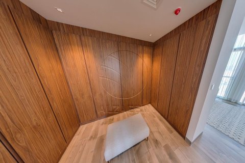 5 bedrooms Villa in Abu Dhabi, UAE No. 89890 6