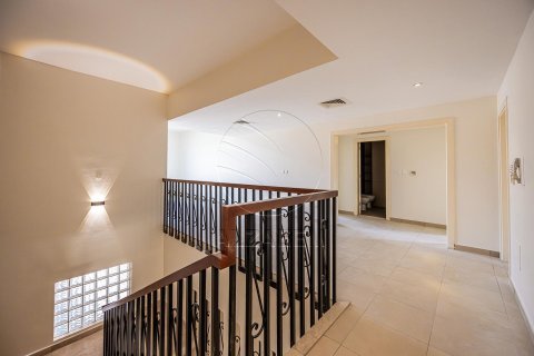 Townhouse de 4 dormitorios en Abu Dhabi, UAE No. 89863 9