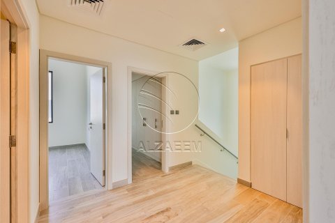 Villa de 4 dormitorios en  Yas Island, UAE No. 89875 6