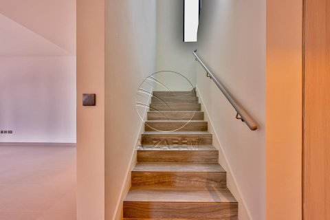 Villa de 4 dormitorios en  Yas Island, UAE No. 89875 13