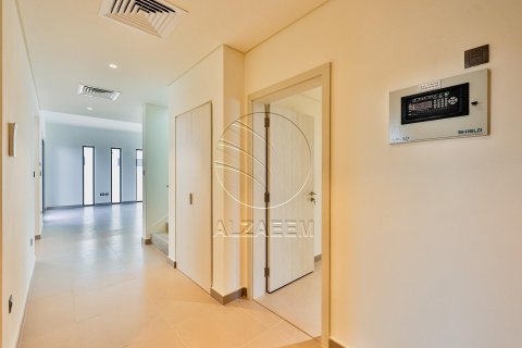 Villa de 4 dormitorios en  Yas Island, UAE No. 89875 9