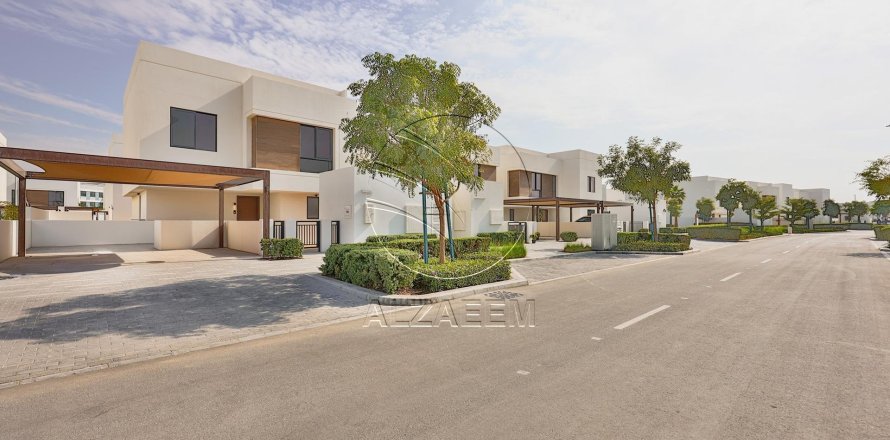 Villa de 4 dormitorios en Yas Island, UAE No. 89875