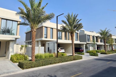 CLUB VILLAS  No. 69447