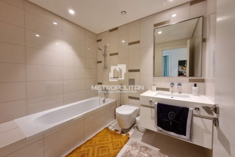 Appartement de 2 chambres à EMAAR Beachfront, UAE No. 77447 9