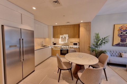 Appartement de 2 chambres à EMAAR Beachfront, UAE No. 77447 5