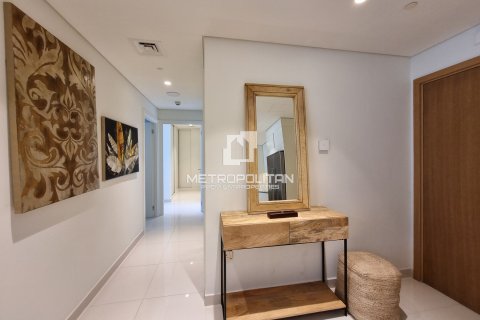 Appartement de 2 chambres à EMAAR Beachfront, UAE No. 77447 6
