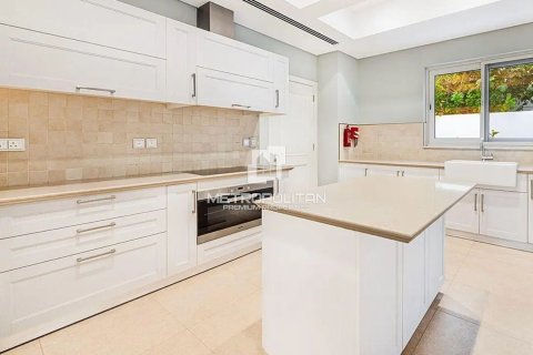 Villa de 4 dormitorios en District One, UAE No. 77455 9