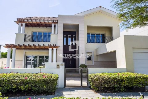 Villa de 4 dormitorios en District One, UAE No. 77455 11