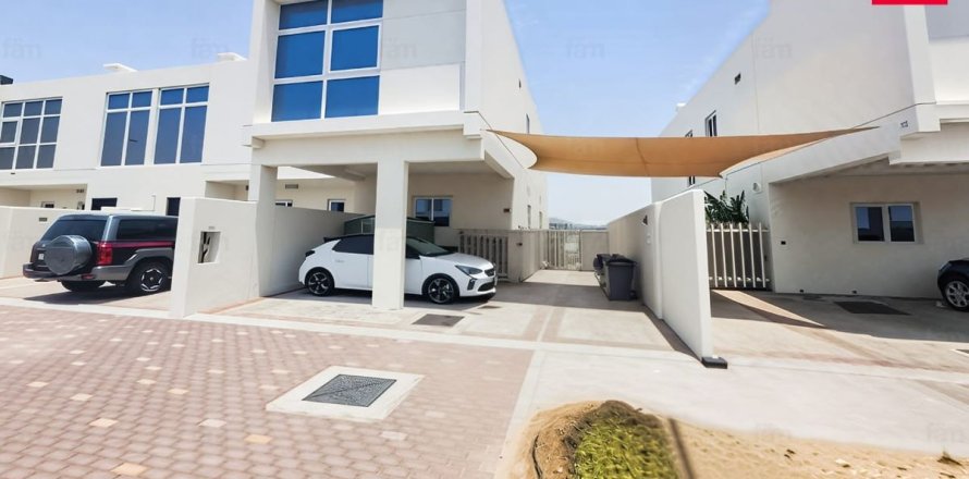 Townhouse de 3 dormitorios No. 106437