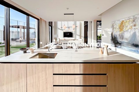 Villa de 4 dormitorios en Abu Dhabi, UAE No. 81673 8