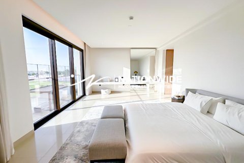 Villa de 4 dormitorios en Abu Dhabi, UAE No. 81673 12