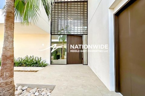 Villa de 4 dormitorios en Abu Dhabi, UAE No. 81673 13