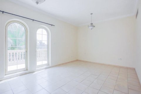 Villa de 4 chambres à Jumeirah Islands, UAE No. 87845 11
