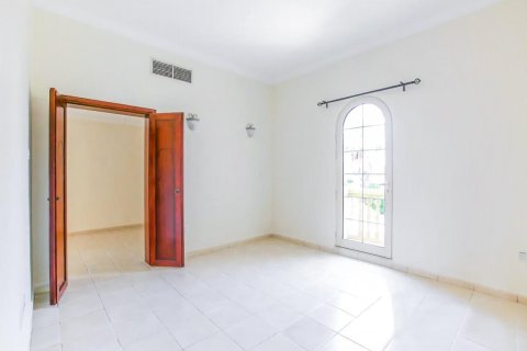 Villa de 4 chambres à Jumeirah Islands, UAE No. 87845 15