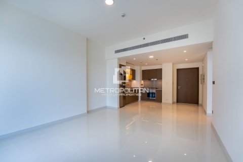 Квартира с 1 спальней в EMAAR Beachfront, ОАЭ №78499 2