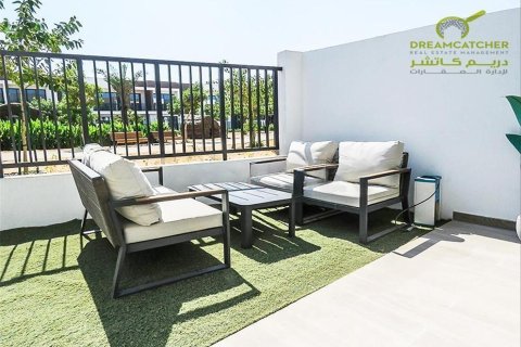 3 bedrooms Villa in Mina Al Arab, UAE No. 75259 5
