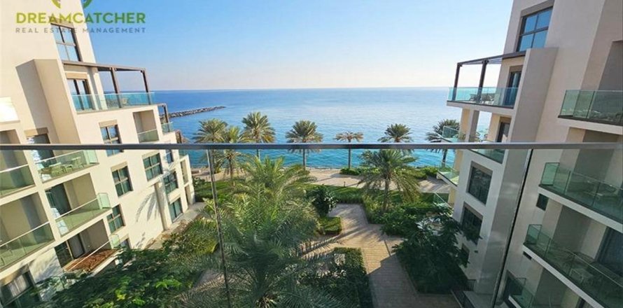 Apartment de 3 dormitorios en Sharm, UAE No. 75274